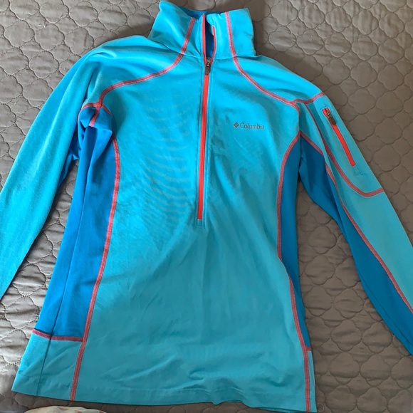Columbia Tops - Omni-heat Columbia workout top